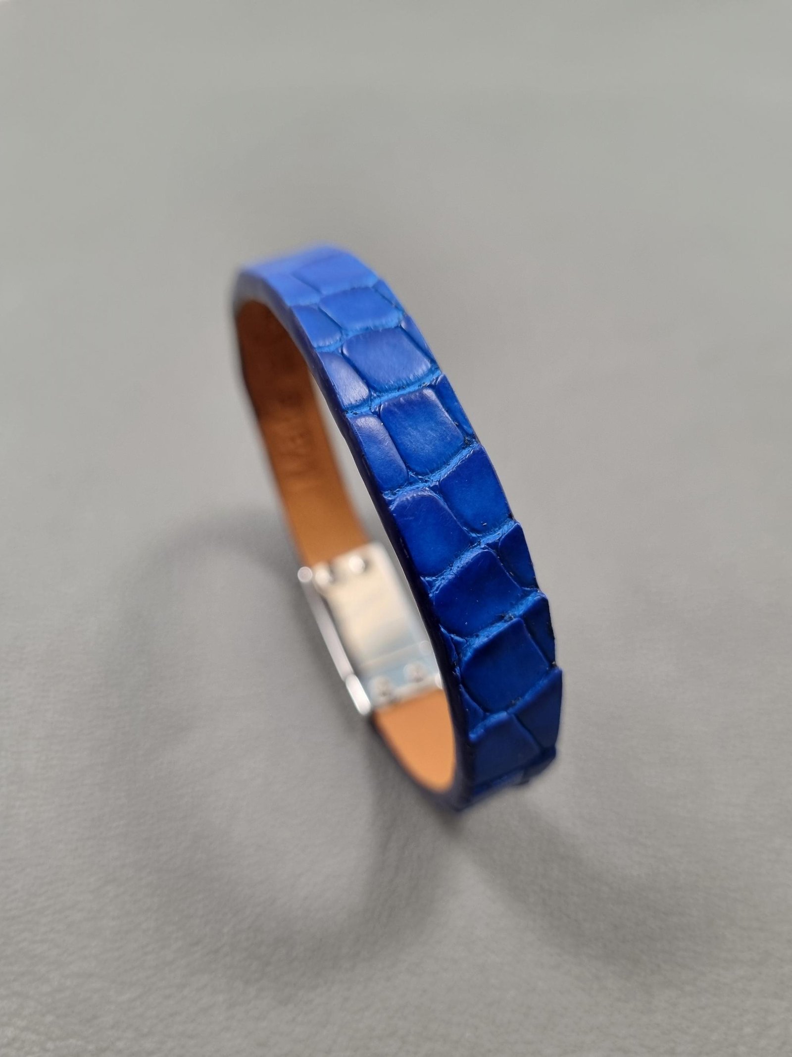 Cobalt Crocodile Magnet Bracelet