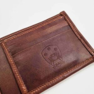 Brown leather wallet with Pila Luxuria emblem logo