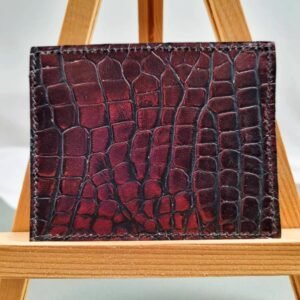 Rear view of a luxury alligator leather card holder, made by Pila Luxuria in Canada.