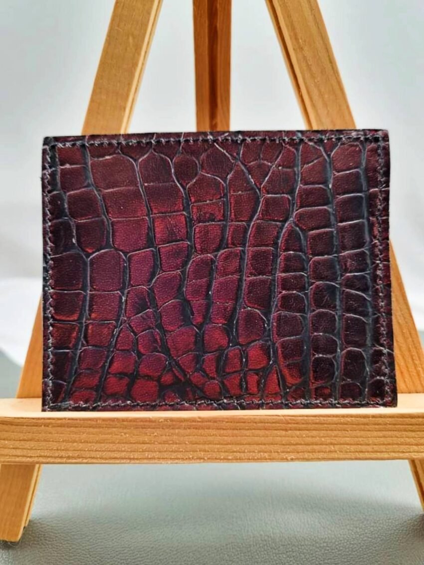 Rear view of a luxury alligator leather card holder, made by Pila Luxuria in Canada.