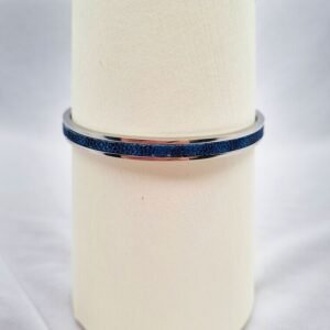Leather view of a luxury blue stingray clasp bracelet, made by Pila Luxuria in Canada.