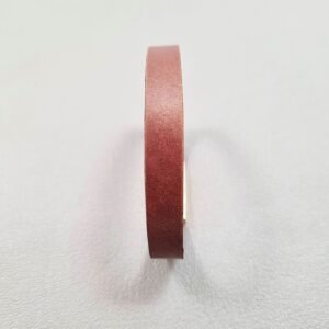 Front view of a luxury brown calfskin bracelet with a magnetic clasp, made by Pila Luxuria in Canada.