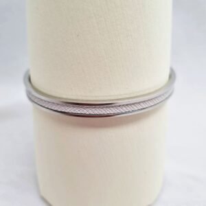 Luxury cream saffiano clasp bracelet, made by Pila Luxuria in Canada.