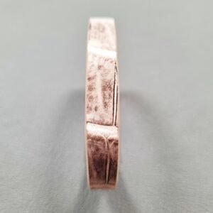 Front view of a luxury himalayan crocodile bracelet with a magnetic clasp, made by Pila Luxuria in Canada.