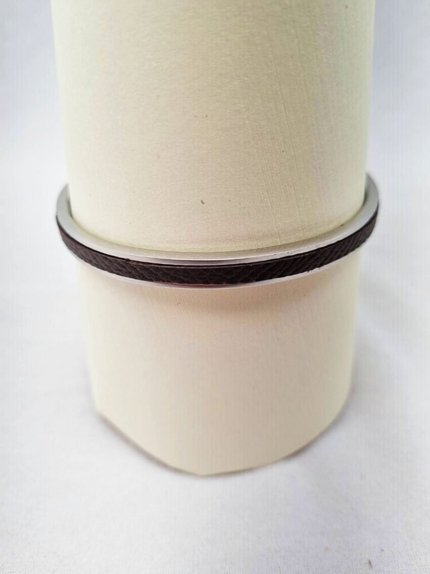 Luxury oxblood epsom clasp bracelet, made by Pila Luxuria in Canada.