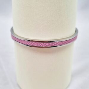 Luxury pink epsom clasp bracelet, made by Pila Luxuria in Canada.