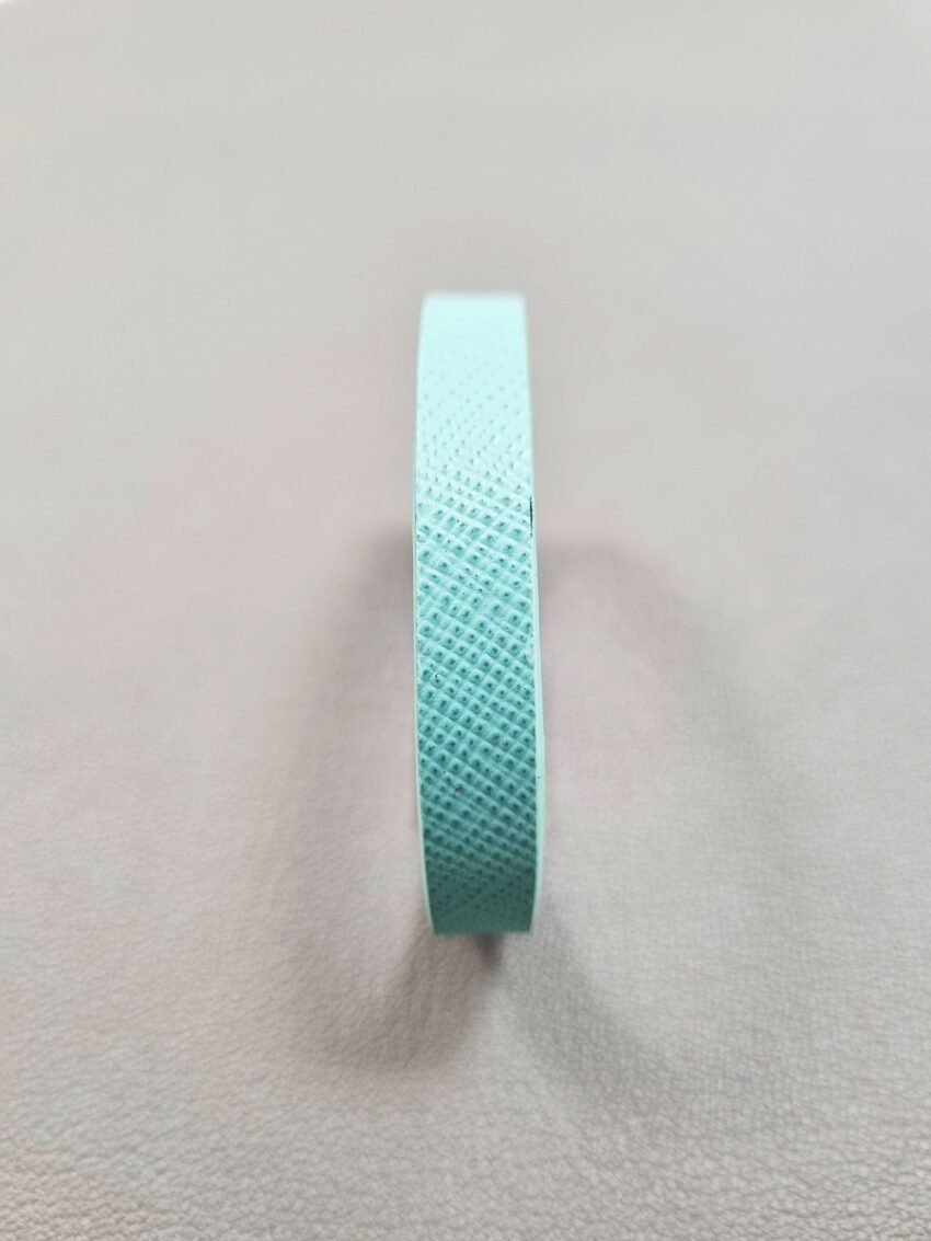 Front view of a luxury tiffany saffiano leather bracelet with a magnetic clasp, made by Pila Luxuria in Canada.